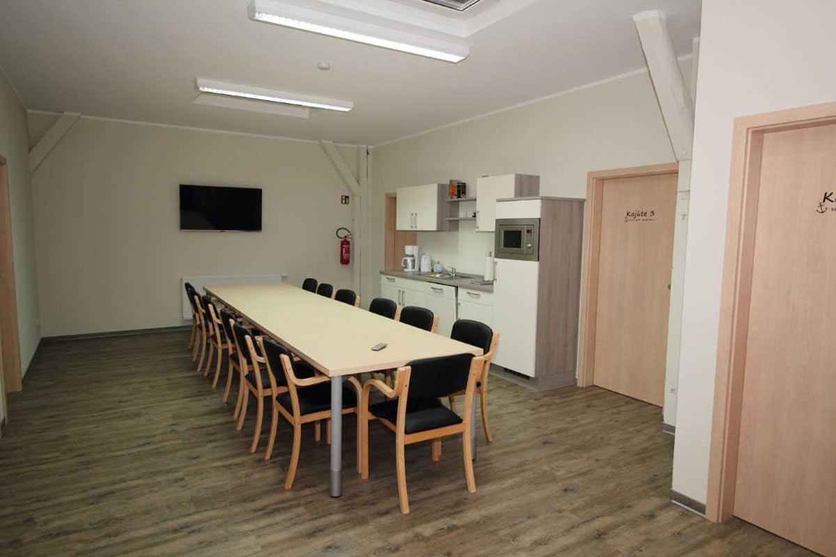 Kutterfisch Kajueten Direkt Im Stadthafen Apartment Сасниц Екстериор снимка